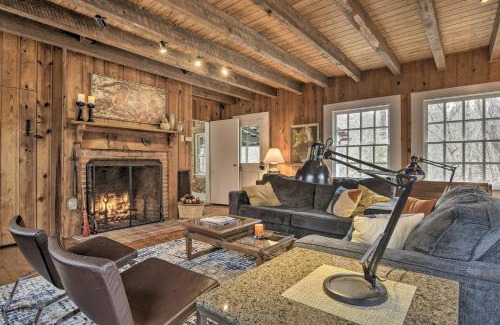 Pittsboro House | Warm and Peaceful Home with Fire Pit on Haw River