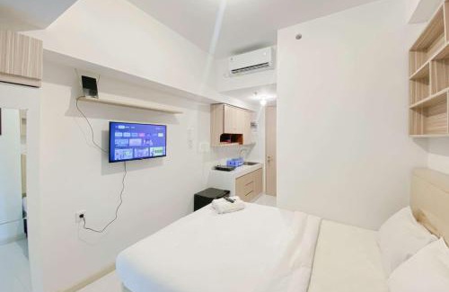 Java Apartment | Warm and Simply Look Studio Tokyo Riverside PIK 2 Apartment By Travelio