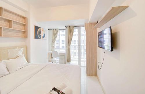 Java Apartment | Warm and Simply Look Studio Tokyo Riverside PIK 2 Apartment By Travelio