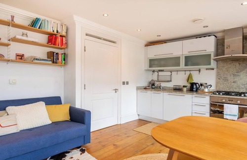 Mildmay Apartment | Warm and Welcoming 1BD Flat in East London