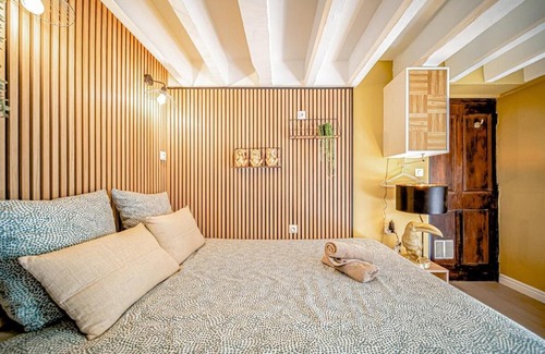 Jules Ferry - Recamier Apartment | Warm and well-appointed studio Foch Masséna district