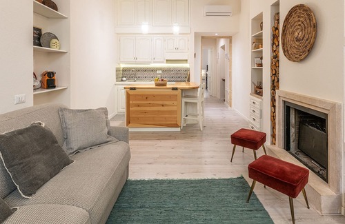 Historic Castle District House | Warm apartment in the heart of Cagliari