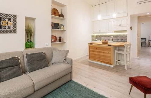 Historic Castle District House | Warm apartment in the heart of Cagliari