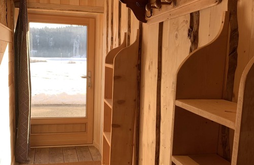 Prenovel House | Warm house with fireplace, 6 travelers.