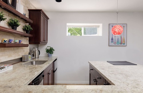 Coquitlam Apartment | Warm & inviting 1BR getaway