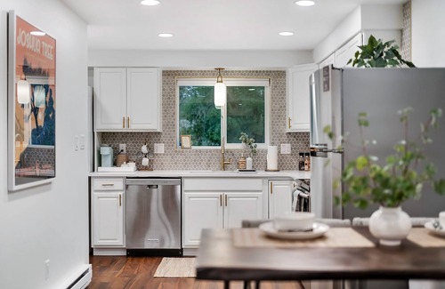 Regis Apartment | Warm Mid-Mod Denver Apt w/King Bed & Luxe Bedding and Private Office