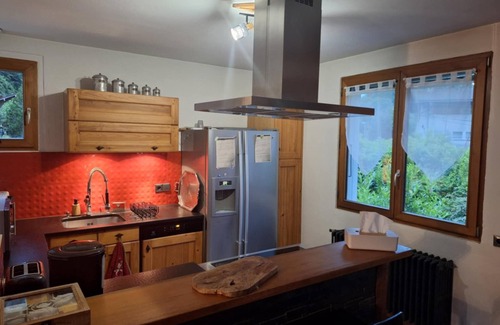 Thones Ski Chalet | Warm, spacious house 10 minutes from the ski slopes or Lake Annecy