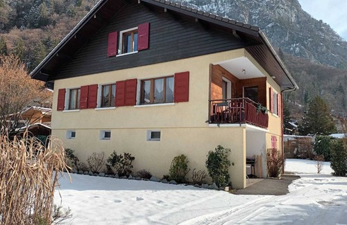 Thones Ski Chalet | Warm, spacious house 10 minutes from the ski slopes or Lake Annecy