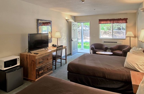 Bellaire Hotel | Warm Weather Stays Are Booking Now at The Legend Inn at Shanty Creek!