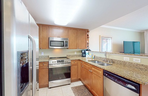 Fort Walton Beach Condo | Warm, Welcoming Condo At Waterscape w/Children's Playground & Two Hot Tubs