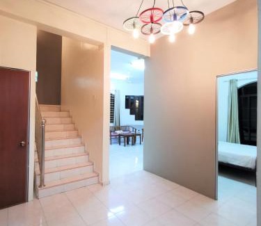 Muar House | Warni Villa 8 Whole Or Room