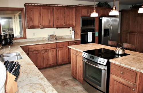 Warrenton House | Warrenton Ore Beach Estate, Sleeps 8. Children under a certain age do not count.
