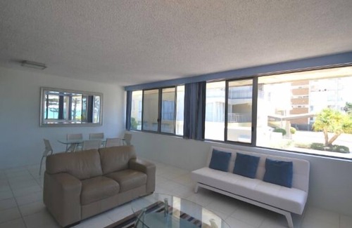 Burleigh Heads Apartment | Warringa - Unit 3 - Burleigh Heads