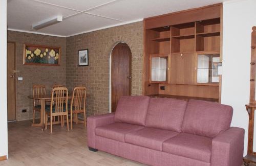Warrnambool Ski Chalet | Warrnambool Motel and Holiday Park