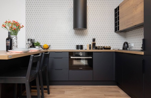 Muranow Apartment | Warsaw Aleja Solidarności by Renters