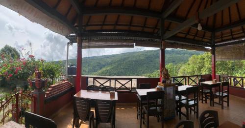 Munduk House | Warung Jojo and Homestay