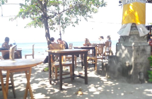 Purwakerti House | Warung Pantai Bungalows