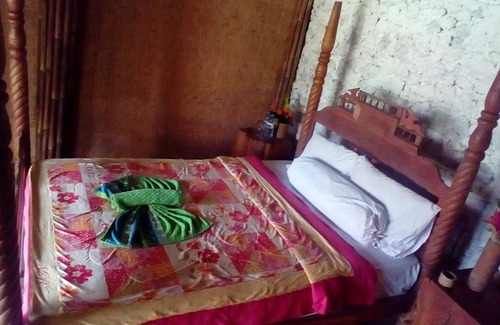 Candikuning Hotel | Warung Rekreasi Bedugul