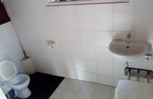 Candikuning Hotel | Warung Rekreasi Bedugul