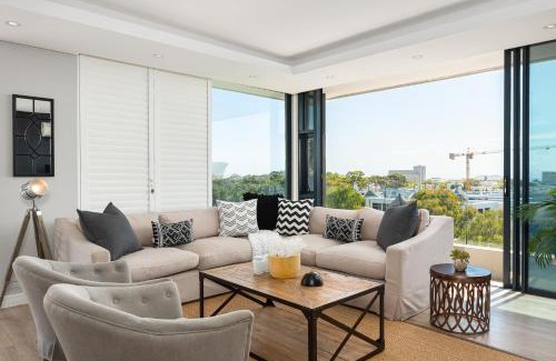 Green Point Apartment | Warwick Apartments by Propr