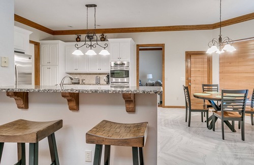 Oklahoma City House | WARWICK POOL AND SPA HEATED POOL OPEN ALL YEAR LONG