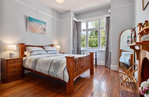 Hobart Central Business District House | Warwick St Retreat! 3 Bedroom House With Parking