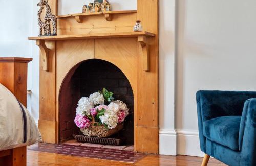 Hobart Central Business District House | Warwick St Retreat! 3 Bedroom House With Parking