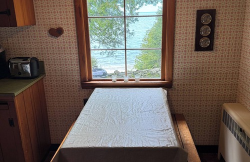 Washington Island House | Washington Island - West side shore front home!