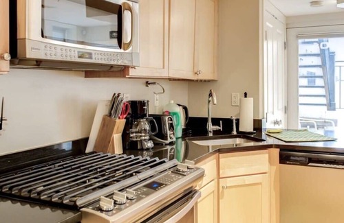 Logan Circle Condo | Washington Thomas Circle Condominium