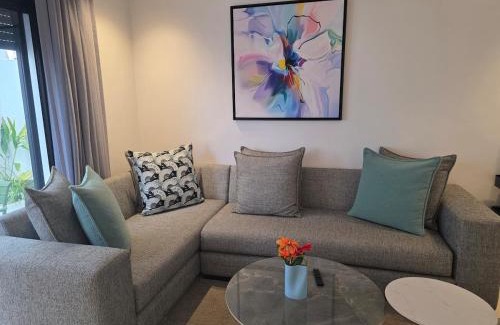 Casablanca Apartment | Washingtonia Palm - Casablanca Center