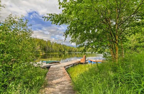 Tanaina House | Wasilla Home on Memory Lake with Mountain Views!