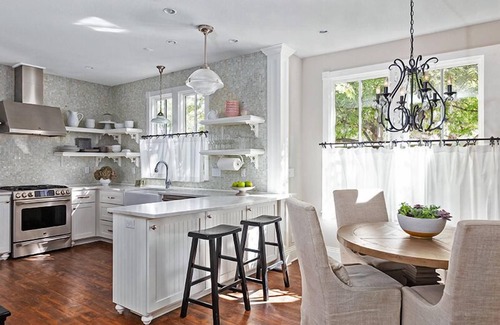 Fredericksburg House | Wasser Haus | 4/3 with Private Pool and Hot Tub | Walk to Main