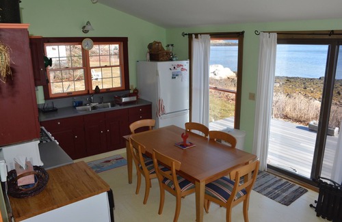 Spruce Head Cottage | Watch the sun rise without getting out of bed!