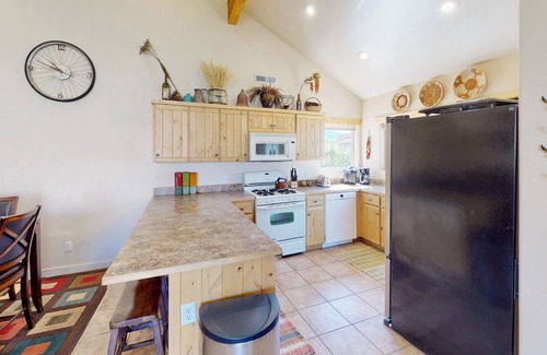 Moab South Valley Condo | Watch the sun set over the famous Moab Rim from your patio