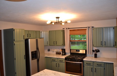 Roscommon Cottage | Water-Front, Au Sable River Cheerfully Updated Getaway
