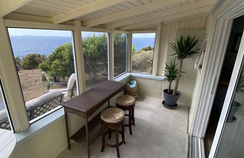 Estate Western Water Island Cottage | Water Island Cottage with a View