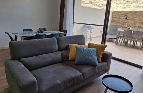 Xlendi Apartment | Water Lily Oasis Courtyard - 5min Walk to Beach