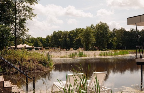 Zeewolde House | Water Lodge in Netherlands with Terrace Access