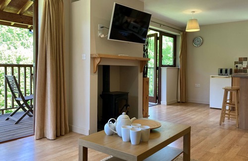 Mottistone Ski Chalet | Water Mill Vacations, Kingfisher