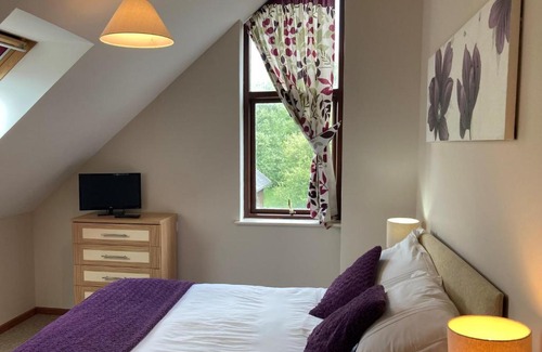 Mottistone House | Water Mill Vacations Goldfinch - Pet Friendly