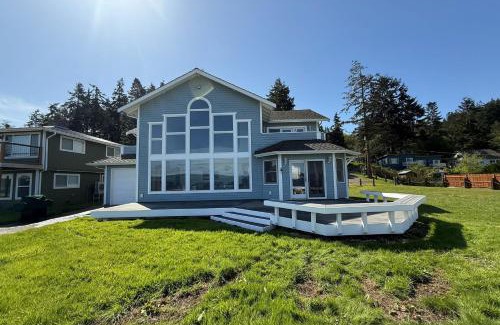 Greenbank House | Water's Edge at Dines Point