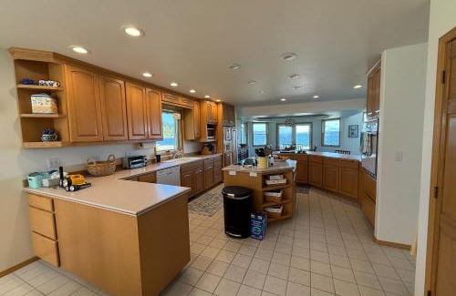 Greenbank House | Water's Edge at Dines Point