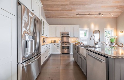 Belfast House | Water's Edge at Ocean St - Enjoy Penobscot Bay