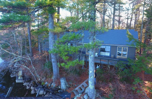 Holderness Cottage | Water's Edge Cottage with gorgeous lake views