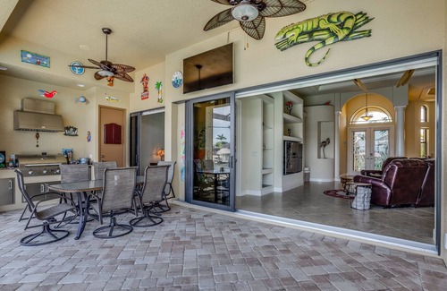 Pelican House | WATER'S EDGE - Luxury villa with pool & spa, wide waterfront with sea access