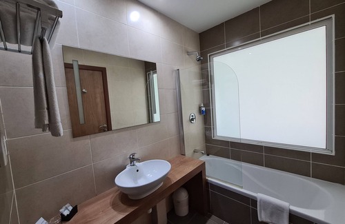 Birzebbuga Hotel | Water's Edge