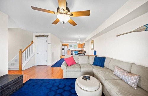 Chincoteague House | Water's Edge on Chincoteague Island!
