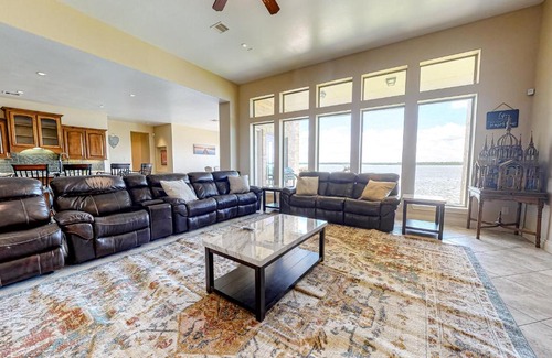 Lake Houston House | Water's Edge