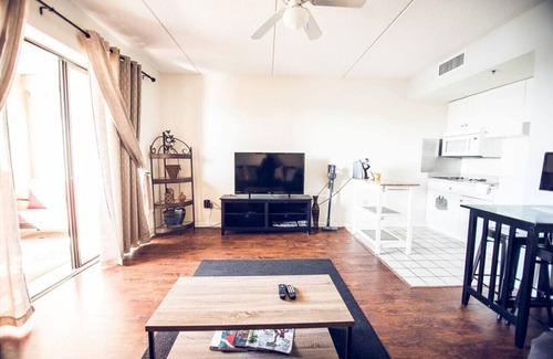 Downtown Wilmington Apartment | Water St. Retreats 03 Historic riverfront paradise