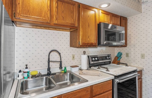 Three Lakes Cabin | Water View 2 Bedroom Cabin, Now Booking for Summer